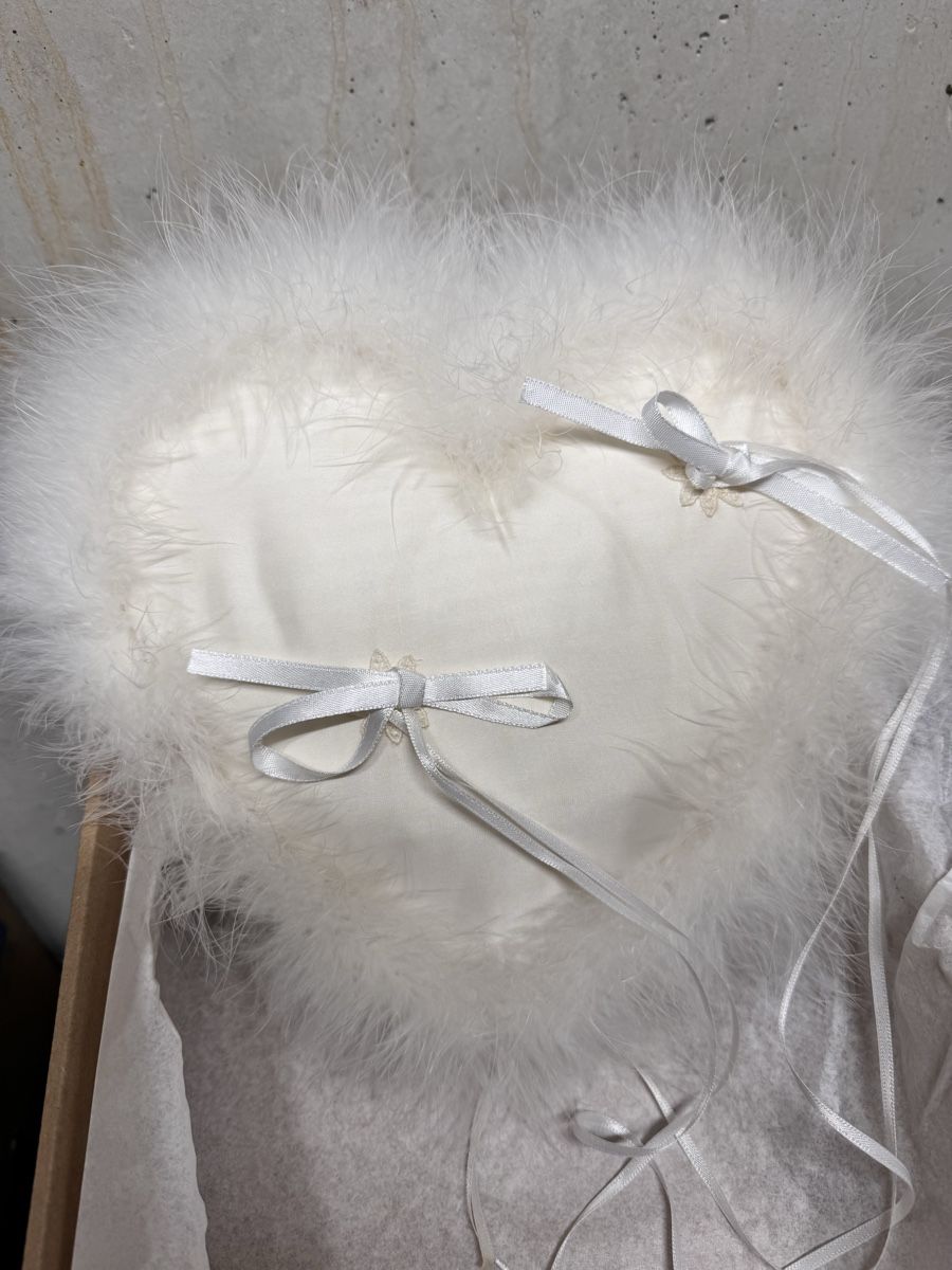 Cuscini: Hochzeit-Ringkissen hand made – Usato da Zürich venduto da Frevia
