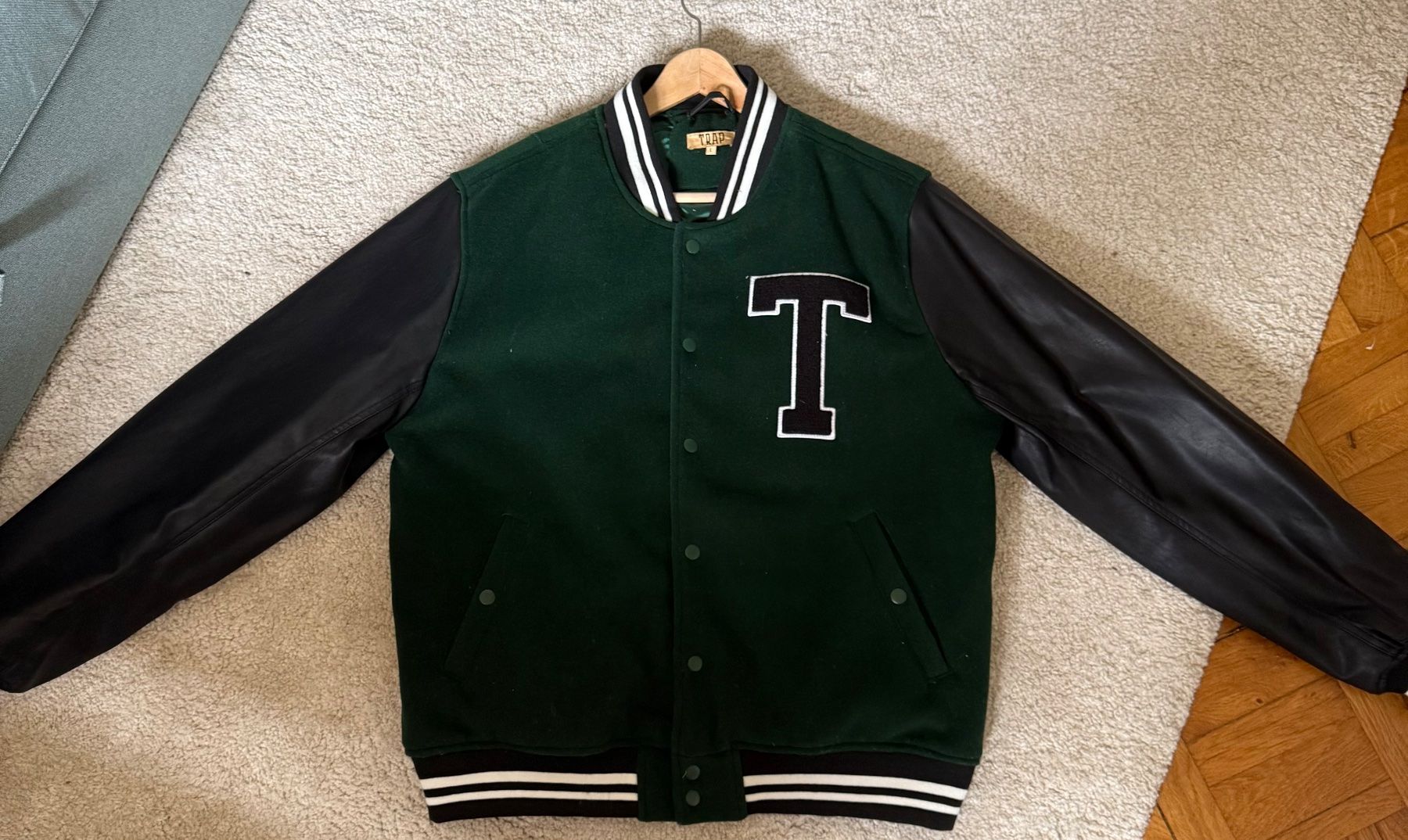 Giacche: Green Bomber Jacket - Trap – Nuovo (secondo la descrizione) da Villars-sur-Ollon venduto da rom_852b