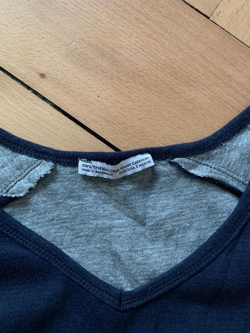 Zara T-shirt: ZARA - Jersey Langarmshirt navy blau S – Usato da Zürich venduto da Diazaio 3