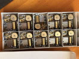 Lot de 10 mécanismes de boîte à musique Reuge.