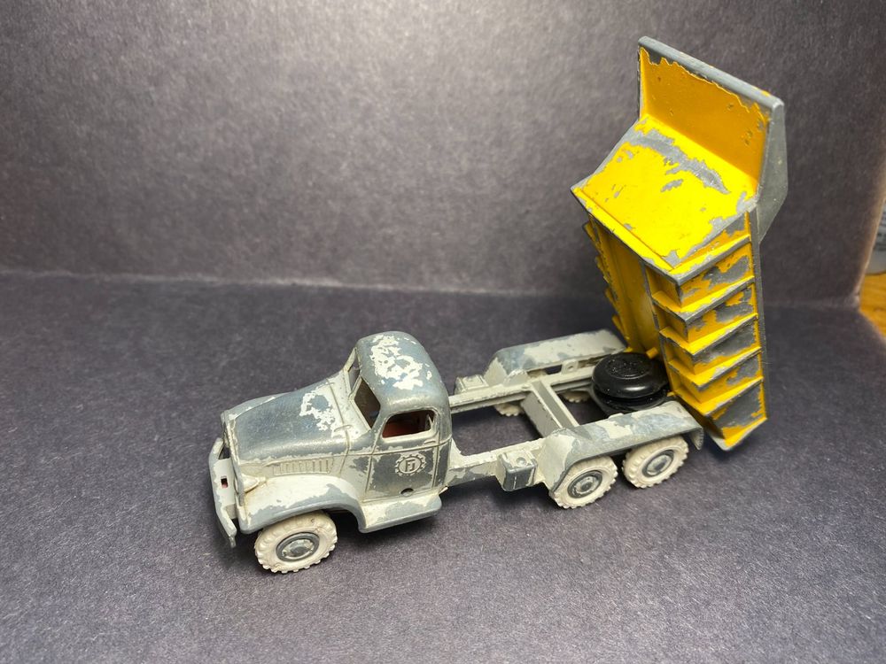Jouets: GMC CCKW Lastwagen Dumper - France Jouet 1:50 – D'occasion à Spiez par Mlandcruiser 8