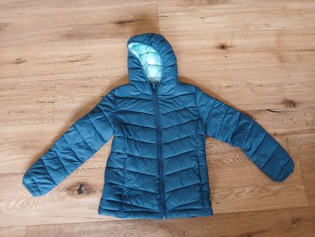 Steppjacke mit Kapuze Grün Grösse 140 guter Zustand