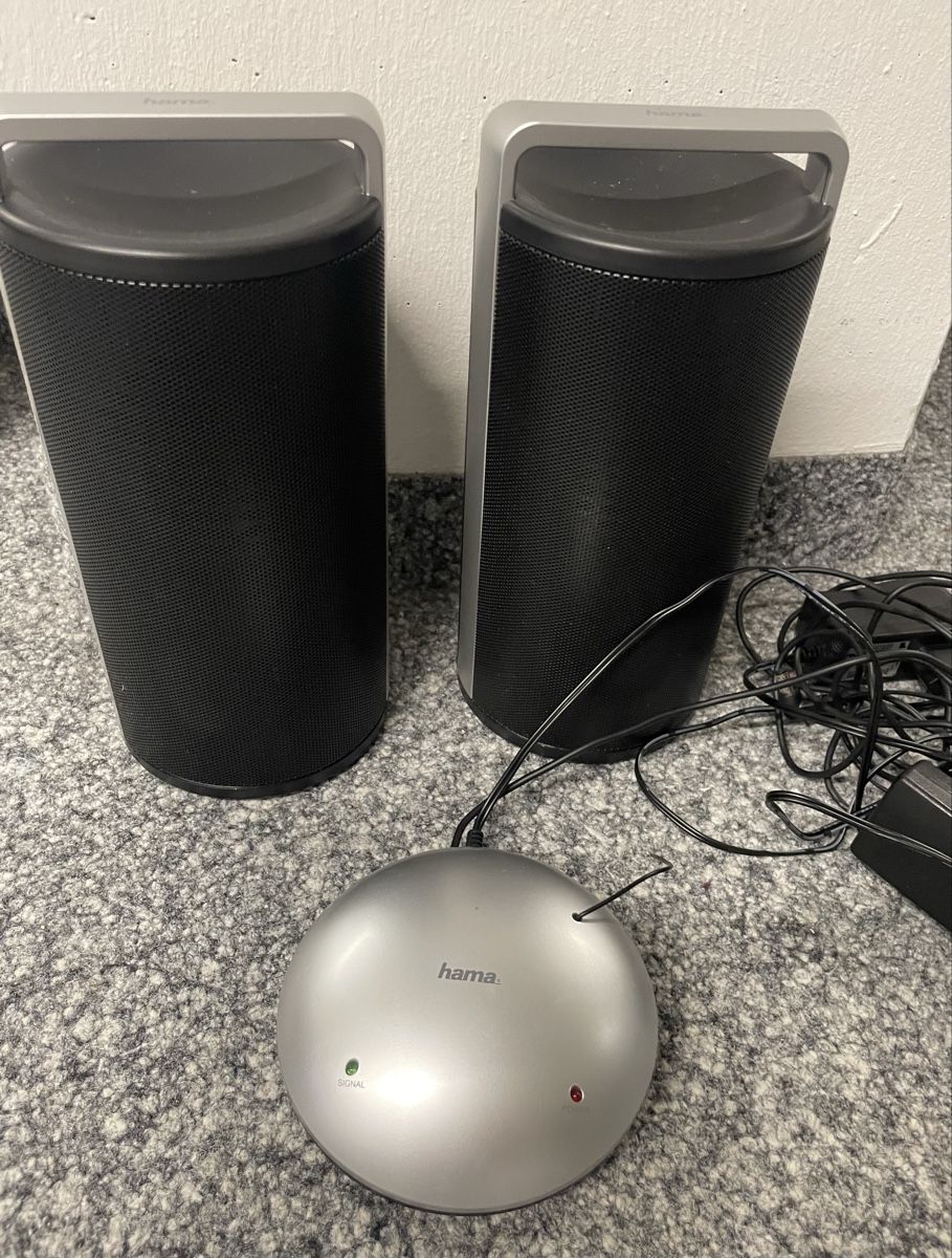 Lautsprecher: Hama Lautsprecher Set mit Basisstation gebraucht – Gebraucht aus Au ZH von Jaggy4
