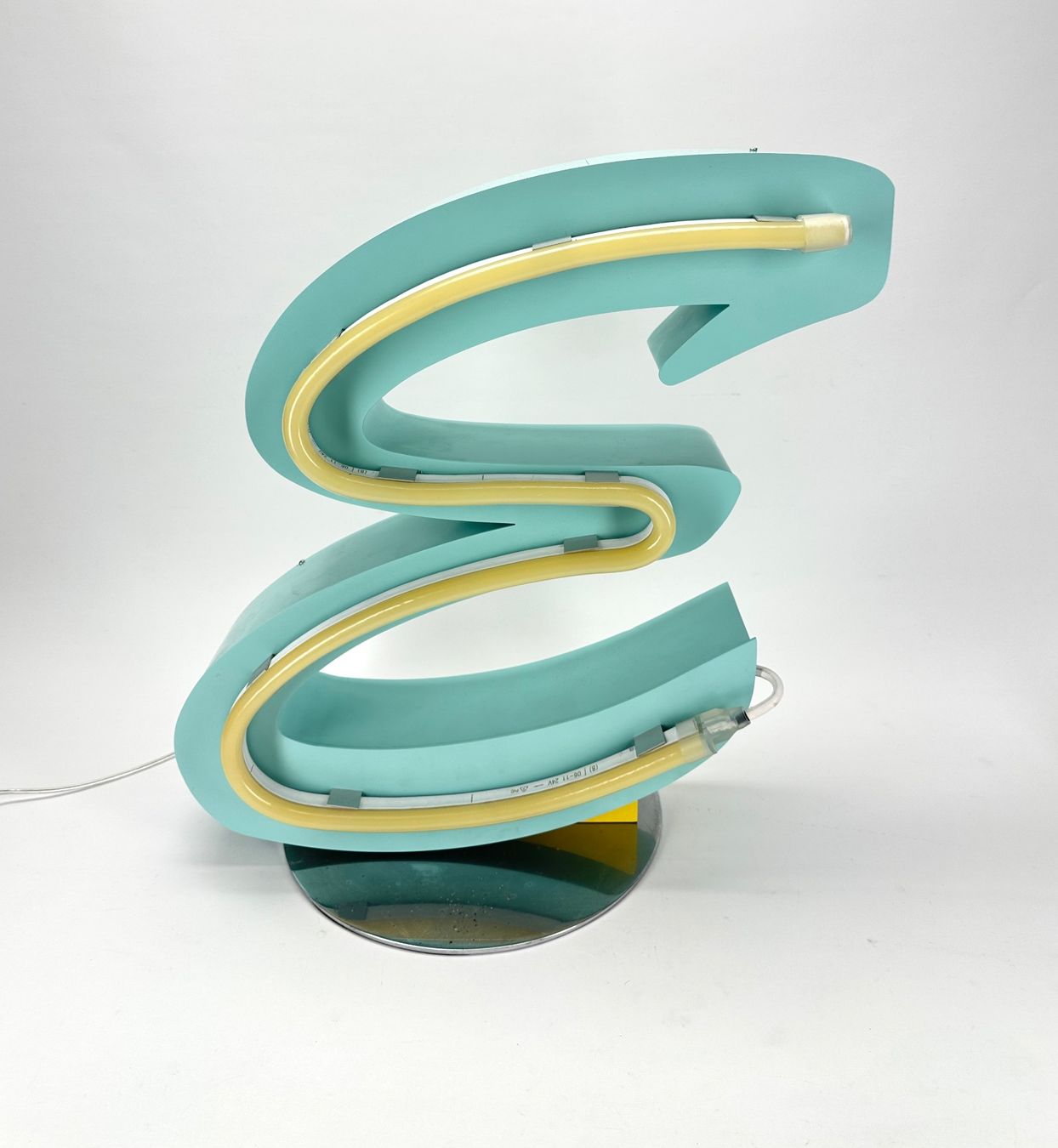 Lampade: grosser Tischlampe Leuchtbuchstabe "E" – Usato da Basel venduto da D.plus 4