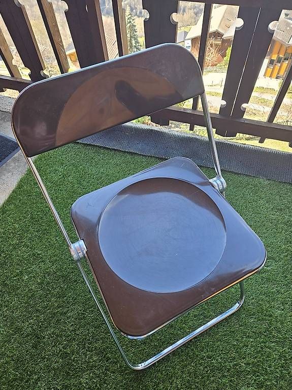 Sedie: 6 Chaises Plia Giancarlo Piretti – Usato da Henniez venduto da Tjiminy