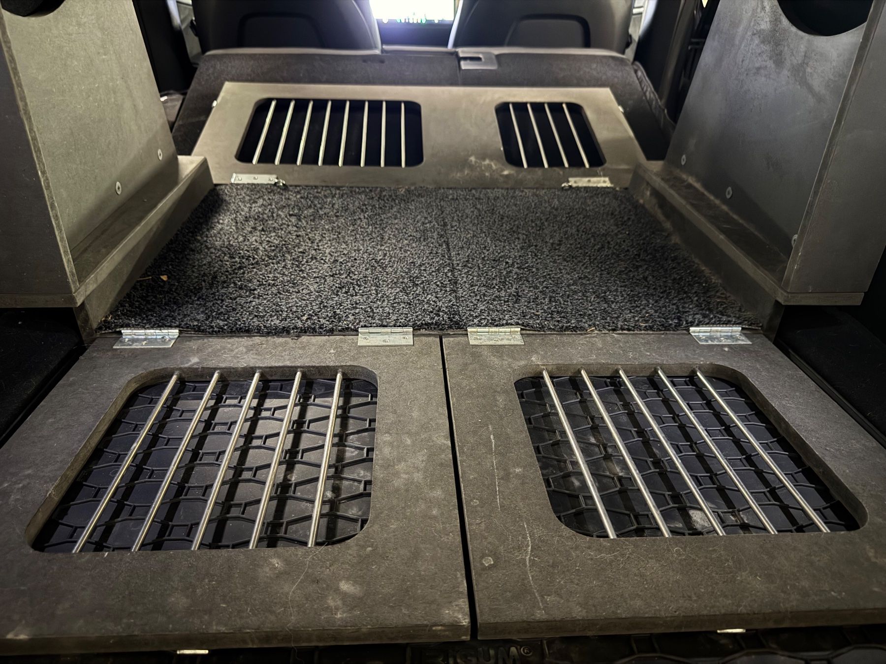 Cucce & Letti: Tesla Model 3 TM3-Hundebox – Usato da Wetzikon ZH venduto da nin_yjd7 5