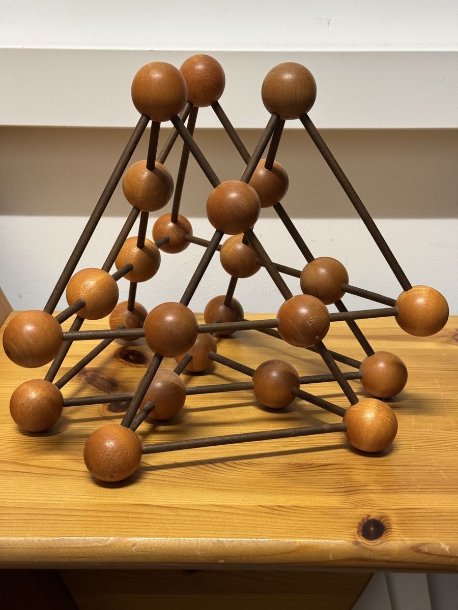 Kit di costruzioni: Vintage Molecular Structure Model Geometric Sculpture CT405 – Usato da Morges venduto da SevArt 1