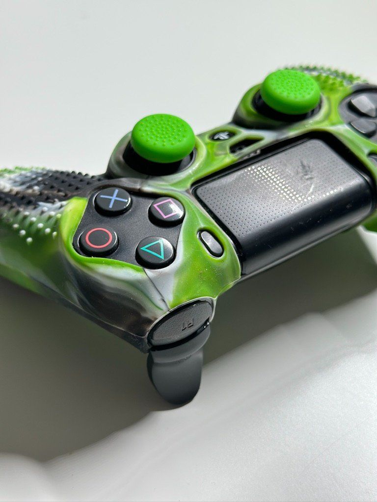 Sony Console: Playstation 4 div. Spiele, 2 Controller und Add-Ons – Usato da Rüti ZH venduto da Billy015 5