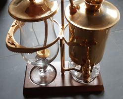 Antiker Kaffee-Syphon-Kocher aus Messing – ein Hingucker!
