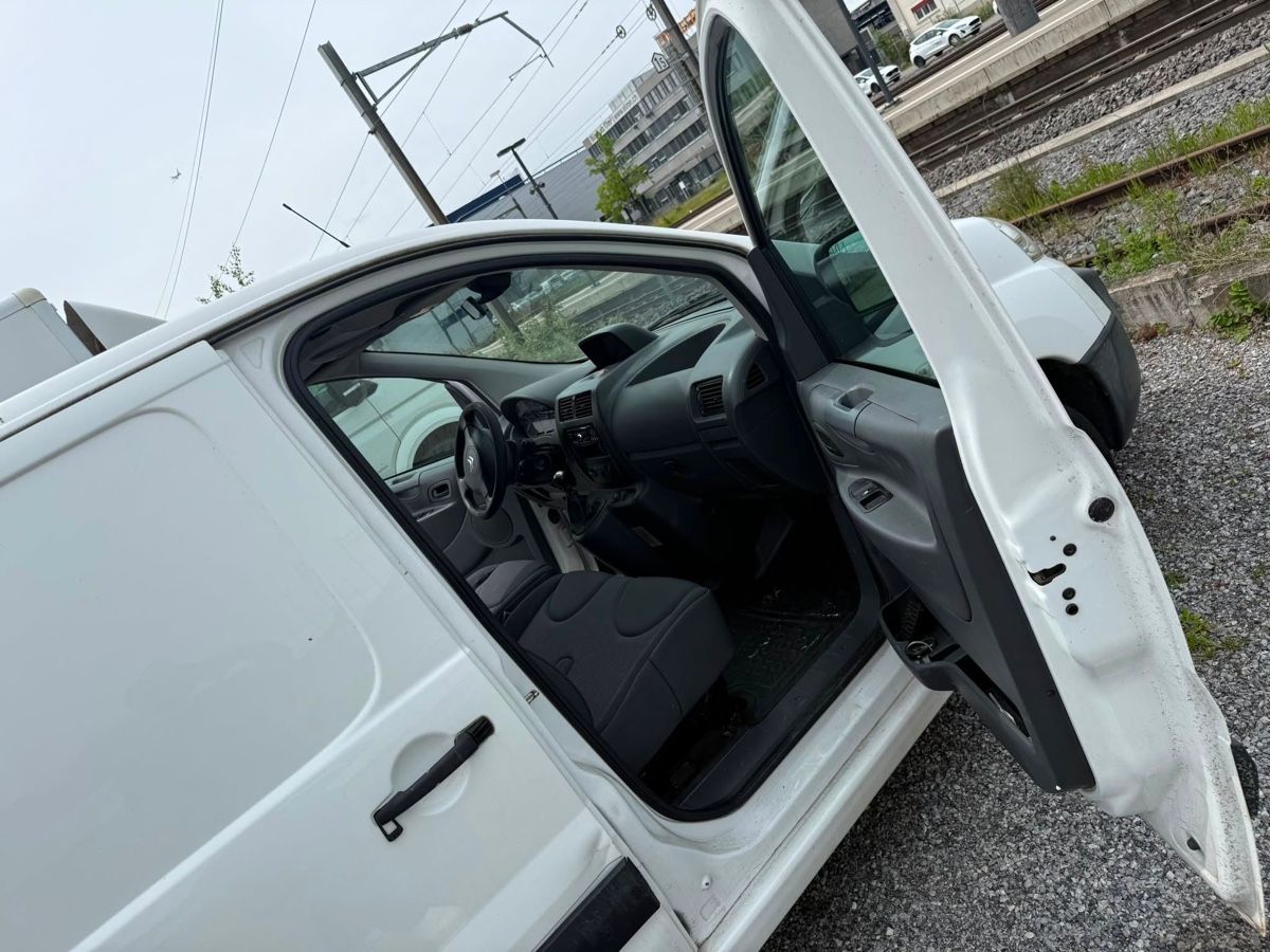 Citroën Nutzfahrzeuge: Citroen Jumpy 2.0 hdi Klima Navi – Gebraucht aus Gossau SG von kmn_2xcp 6