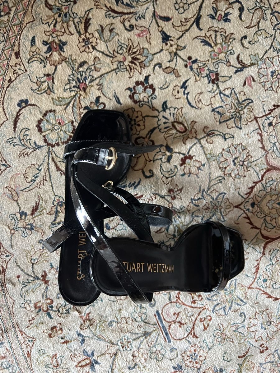 Stuart Weitzman Damenschuhe: Stuart Weitzman Black Patent Leather Sandals - Block Heel – Neu und originalverpackt aus St.Gallen von 303_7fcf 2