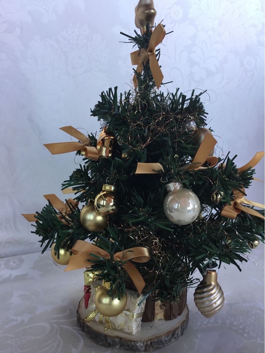 Tutte le decorazioni: Festlicher Weihnachtsbaum – Usato da St. Gallen venduto da chamilla 1