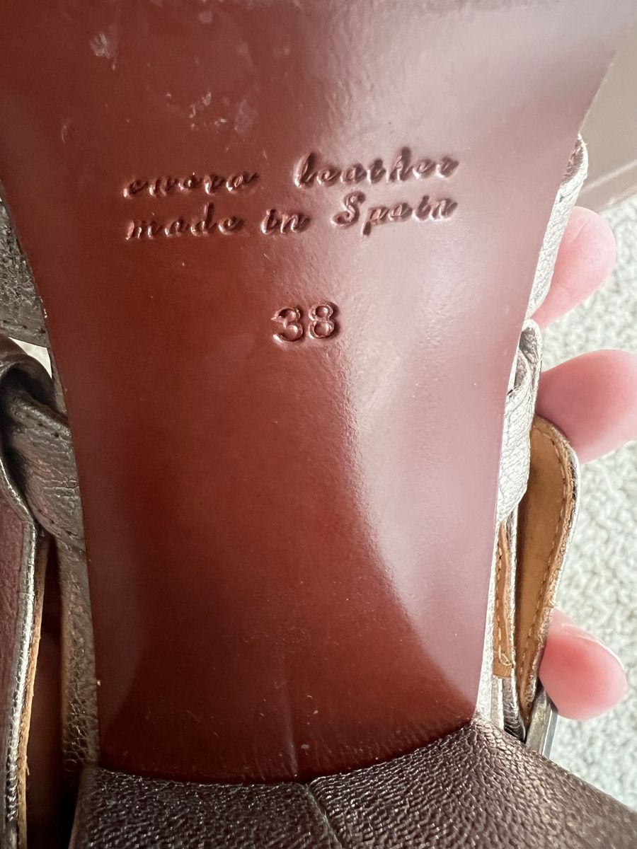 Chie Mihara Scarpe da donna: Toller Sommer-Schuh von Chie Mihara – Usato da Ostermundigen venduto da Malediva 4