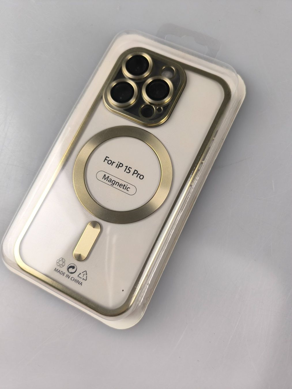 Cover & Protezioni schermo: Schutzhülle For iP15 Pro – Nuovo e nell'imballaggio originale da Rüti ZH venduto da Restwert_Rueti_ZH 1