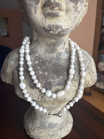 Wunderschöne Kette weiss mit Perlen