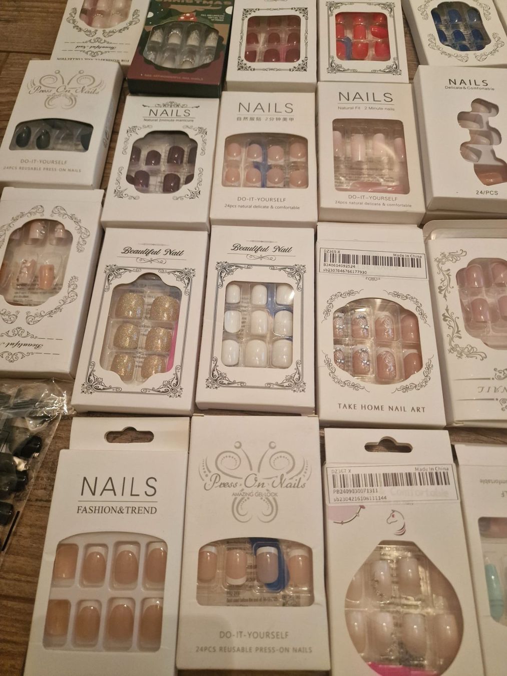 Ongles artificiels: Press ons Set / Nägel – Neuf avec emballage d'origine à Schübelbach par chinchilla84 4