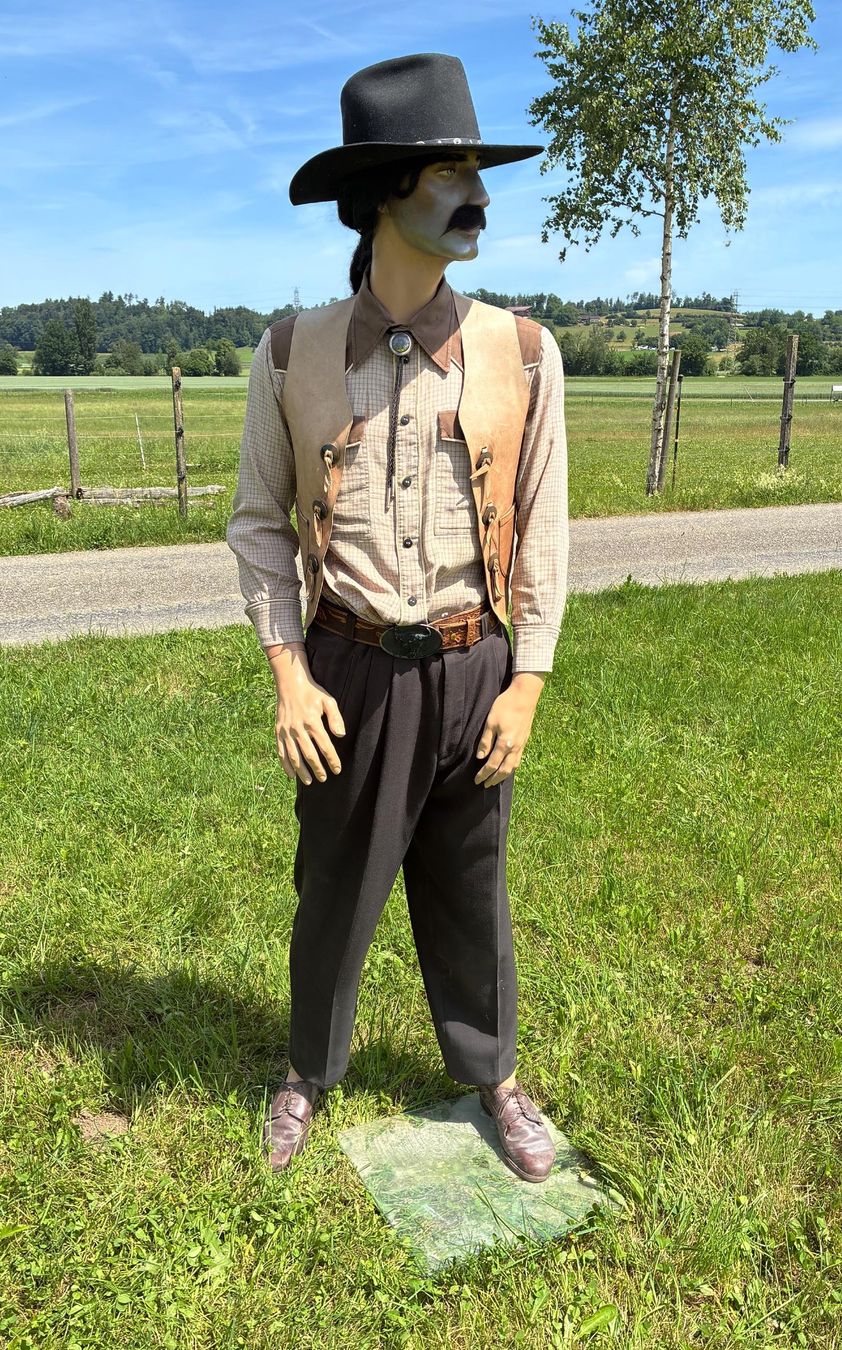 Skulpturen & Statuen: Farmer – Gebraucht aus Bäretswil von robsonantik