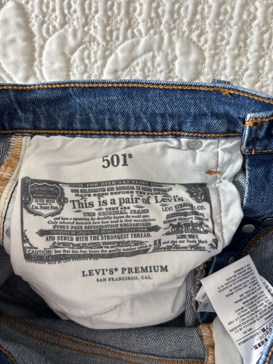 Levi's Jeans: Levis Damen Shorts - Grösse 27 - Neu – Nuovo (secondo la descrizione) da Zug venduto da alex___4 4