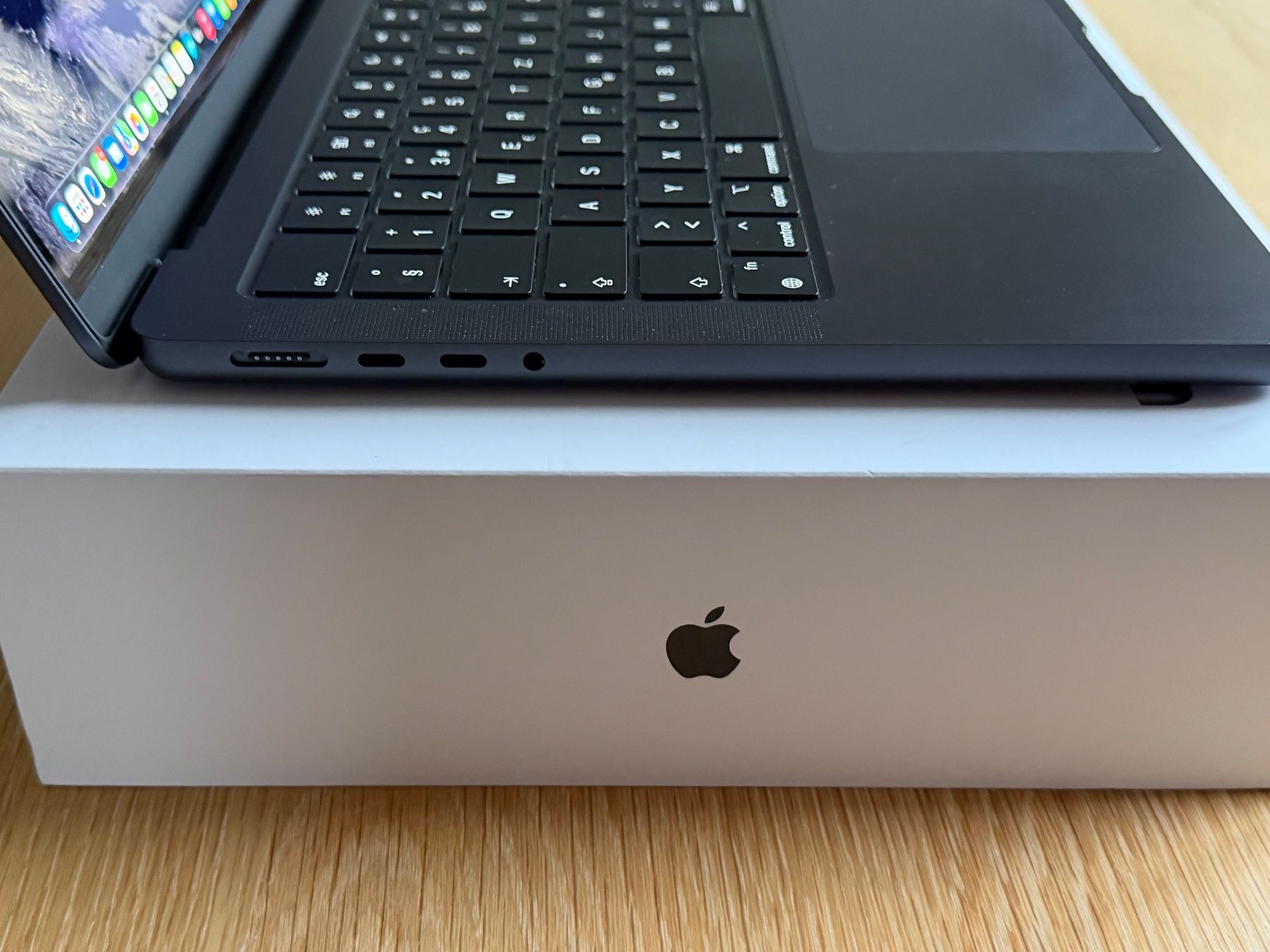 Apple Notebooks: MacBook Pro 14 - M4 - 16 RAM - 512G. Space Black – Gebraucht aus Birr von EdmondM 2