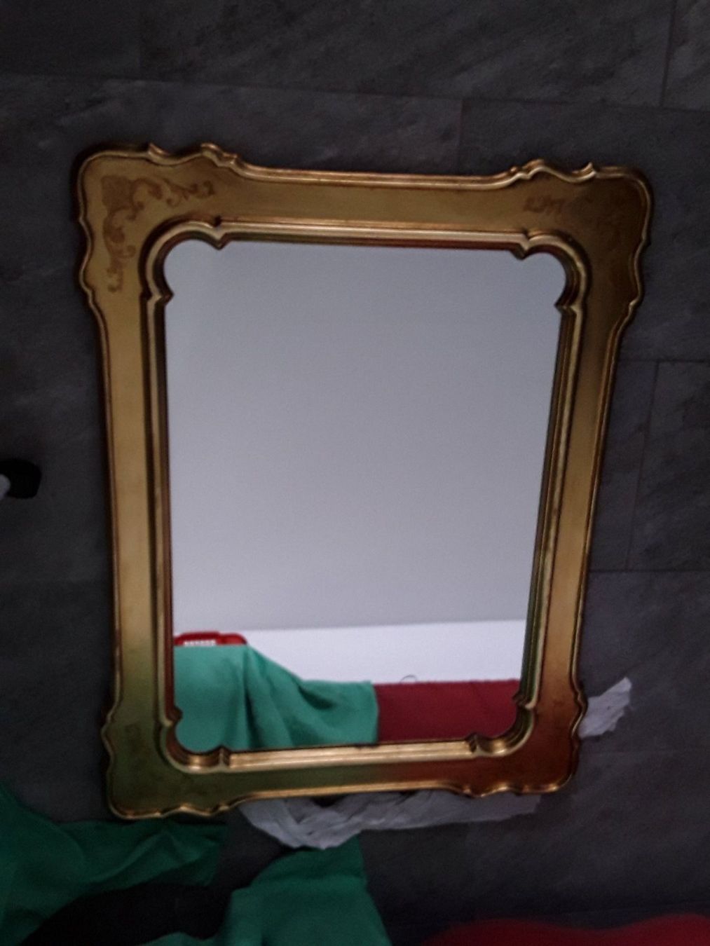 Spiegel: Spiegel mit Goldrand 68 x 90 cm – Gebraucht aus Bazenheid von derdelorean01