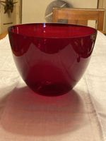 Rare plat à fruits année 1960 rouge rubis très fin 3mm.