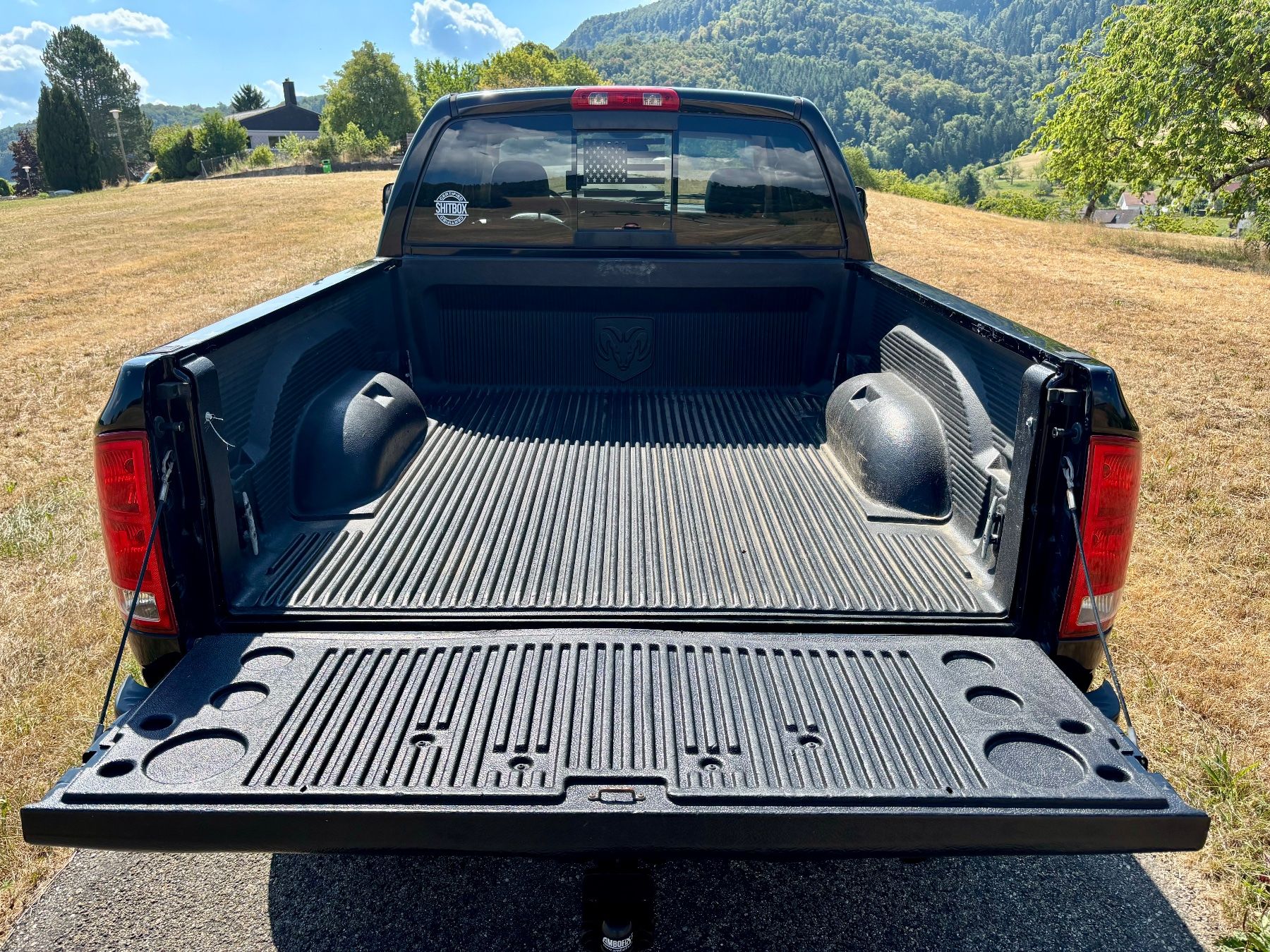 Dodge Automobili: Dodge Ram 1500 Quad Cab 4x4 mit MFK – Nuovo (secondo la descrizione) da Bretzwil venduto da Mygarage4147 5