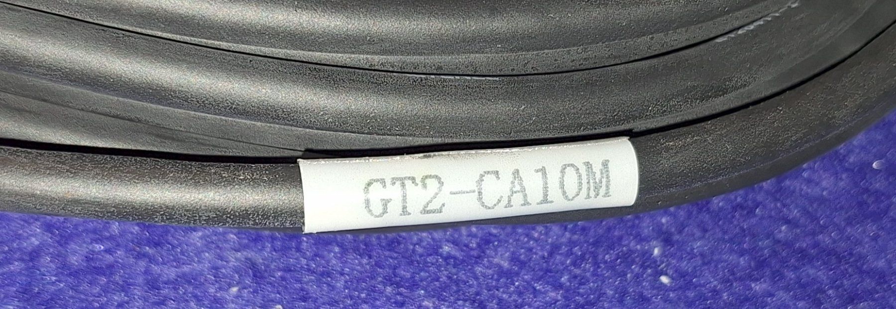 Componenti elettronici: Câble neuf Keyence GT2-CA10M – Nuovo e nell'imballaggio originale da Bussy FR venduto da 023 1