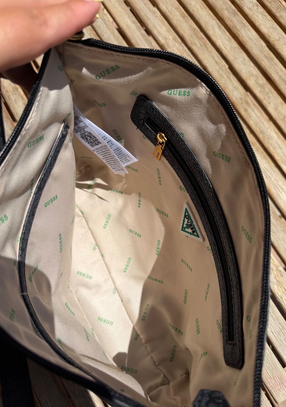 Guess Taschen für Damen: Handtasche Guess - wie neu – Gebraucht aus Zermatt von cacador 2