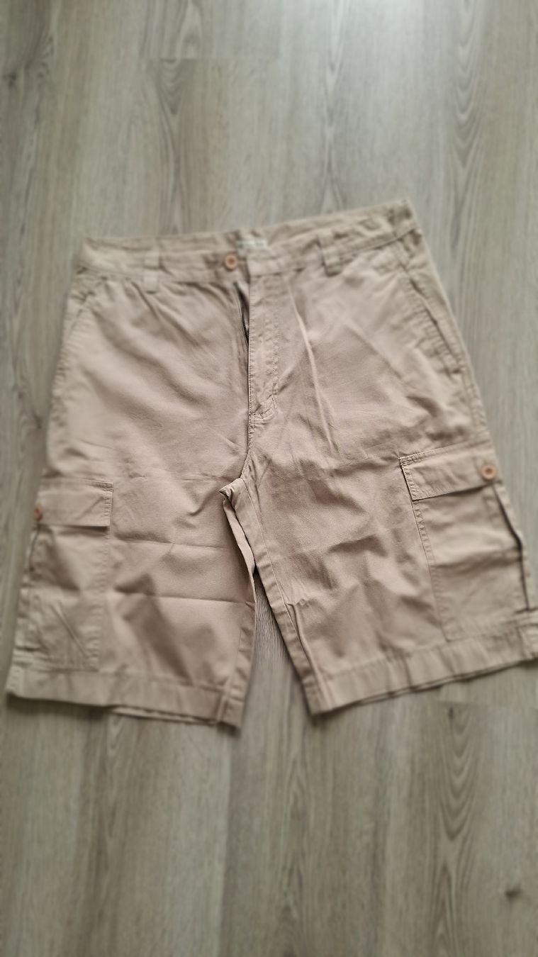 Pantaloni: Oviesse Basic Herren Sommer-Shorts, beige Gr. 52, – Usato da Emmen venduto da Tigerlady 1