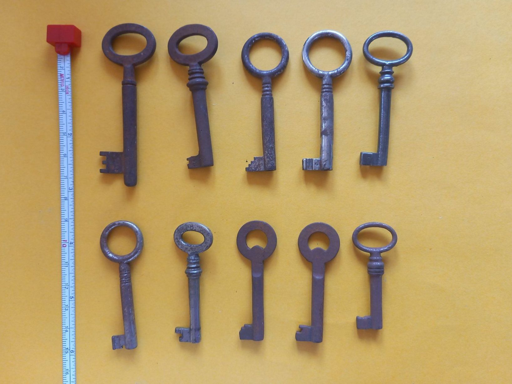 Chiavi: Lot de 10 diverses anciennes clefs – Usato da Rossens FR venduto da Souris1
