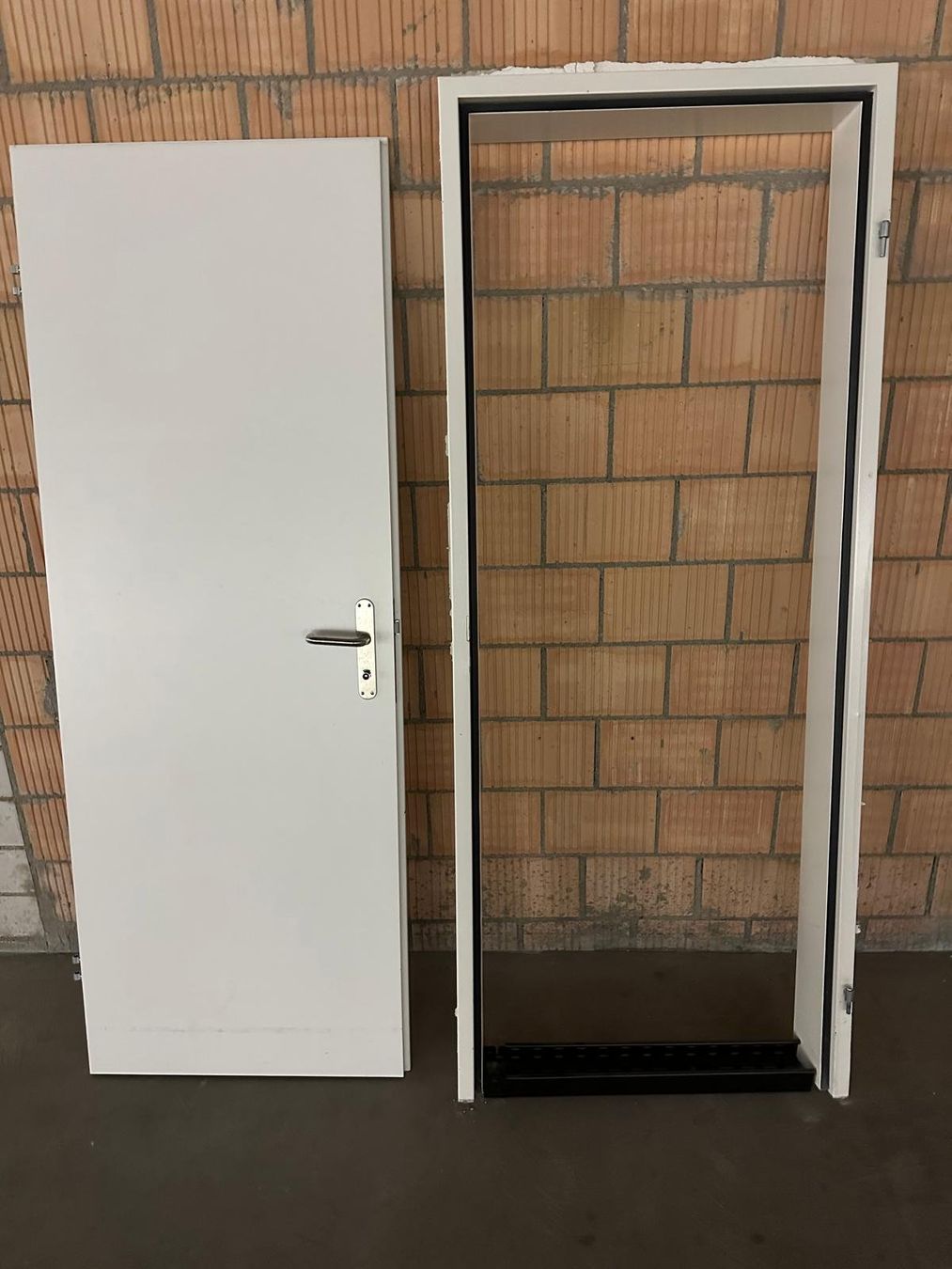 Portes: Türen mit Stahlzarge – D'occasion à Spreitenbach par Space_X 4