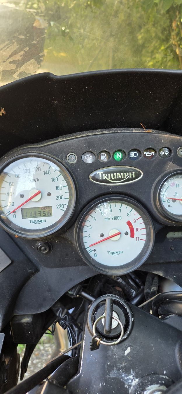 Triumph Touring: Triumph tiger 900 – D'occasion à Luterbach par fri_5qxl
