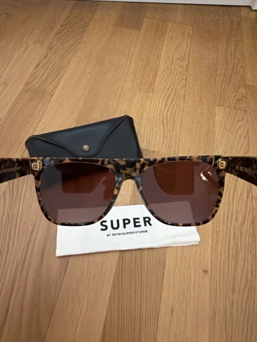Occhiali & Lenti: RETROSUPERFUTURE Sonnenbrille – Nuovo (secondo la descrizione) da Fribourg venduto da DayaneH. 3