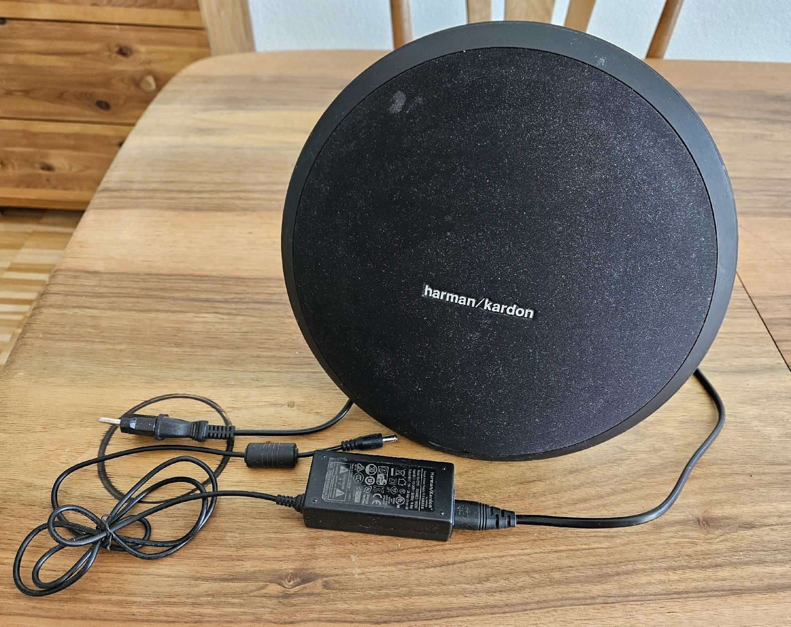 Harman-Kardon Casse acustiche: Harman Kardon Onyx Studio - battery defective  – Usato da Thun venduto da danbr