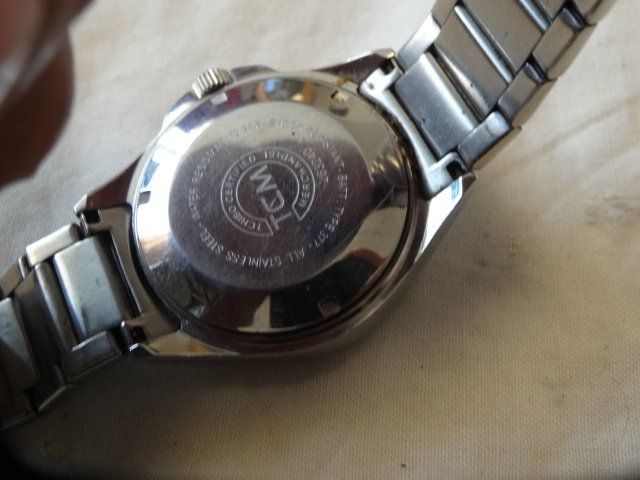 TCM Uhren: TCM HERREN UHR,QUARTZ,DATE.SCHÖNE MODEL.LÄÜFT. – Gebraucht aus zürich von ahmad01 8