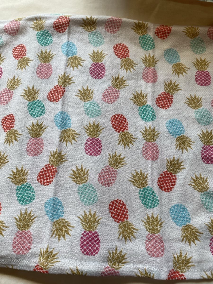 Strofinacci: Set of 2 Summer Pineapple Pattern Kitchen/Tea Towels. – Nuovo e nell'imballaggio originale da Buttikon SZ venduto da Maxwelltime 1