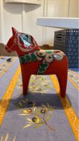 Cheval suédois décoratif en bois peint à la main vintage