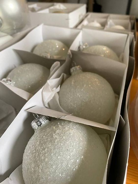 Erstaunlich Weisse Weihnachtskugeln Depot Bilder