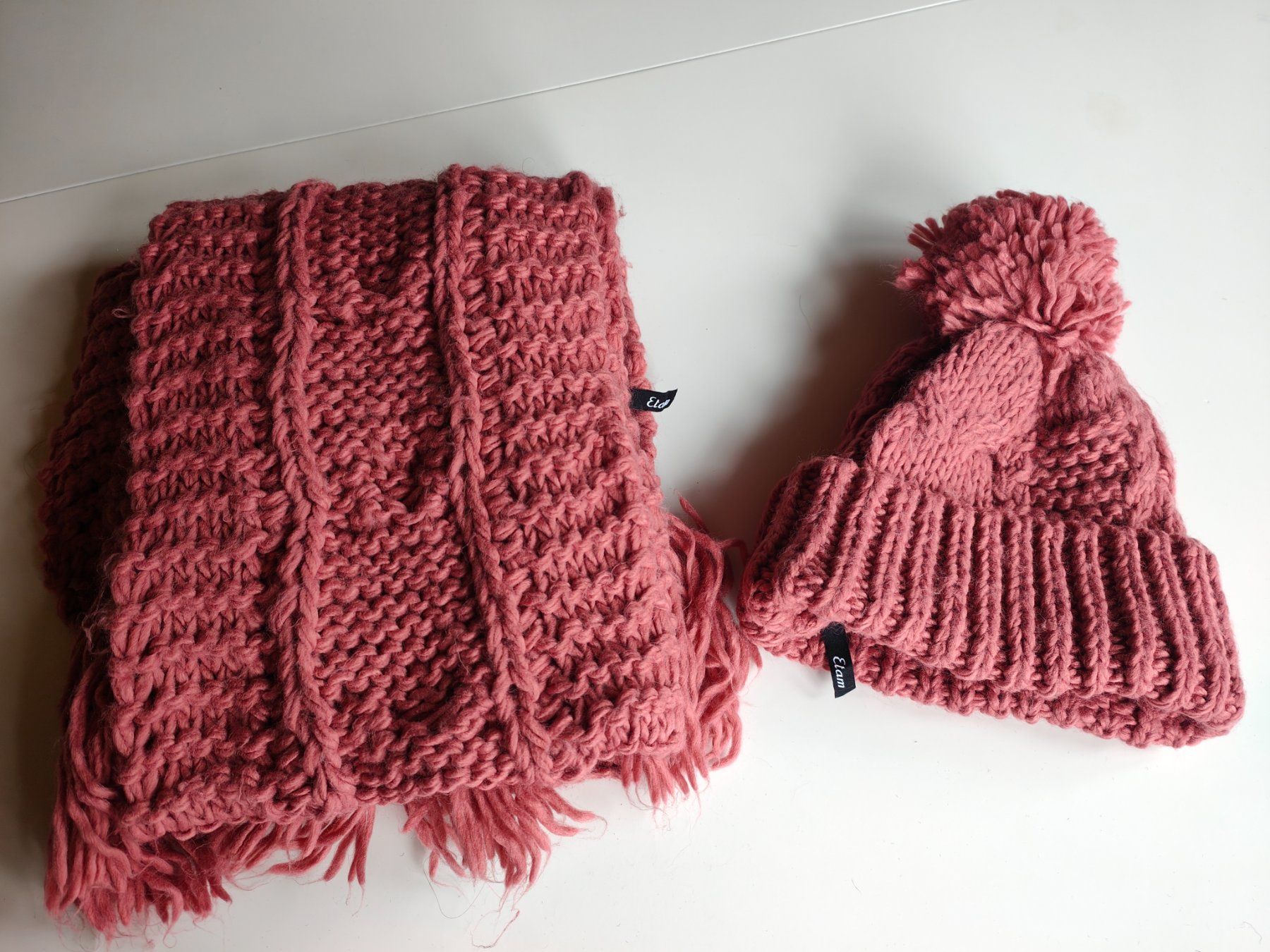 Foulard & Sciarpe: Ensemble Bonnet Echarpe Etam – Usato da Penthalaz venduto da Cortis