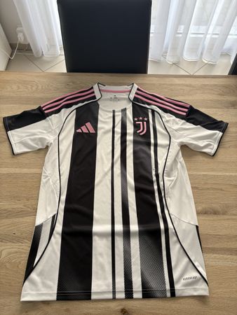 Juventus Shirt Adidas Aeroready Grösse M guter Zustand