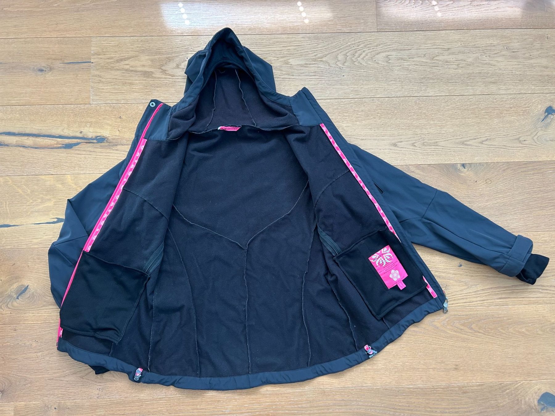Giacche: Damen Softshelljacke schwarz WILDROSES 42 – Usato da Grub AR venduto da DukeStatham 6