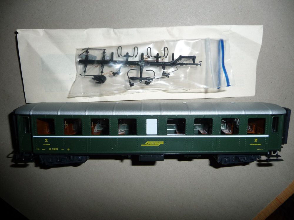 744221_8