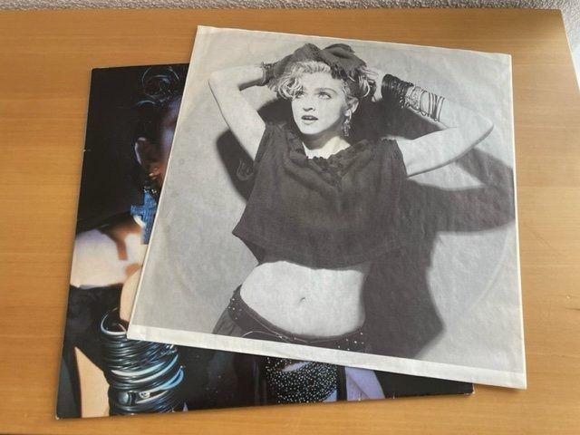 Dischi in vinile: Madonna Fan-Set, Vinyl, CD, Schale, Flyer – Usato da Embrach venduto da Rondamaro 3