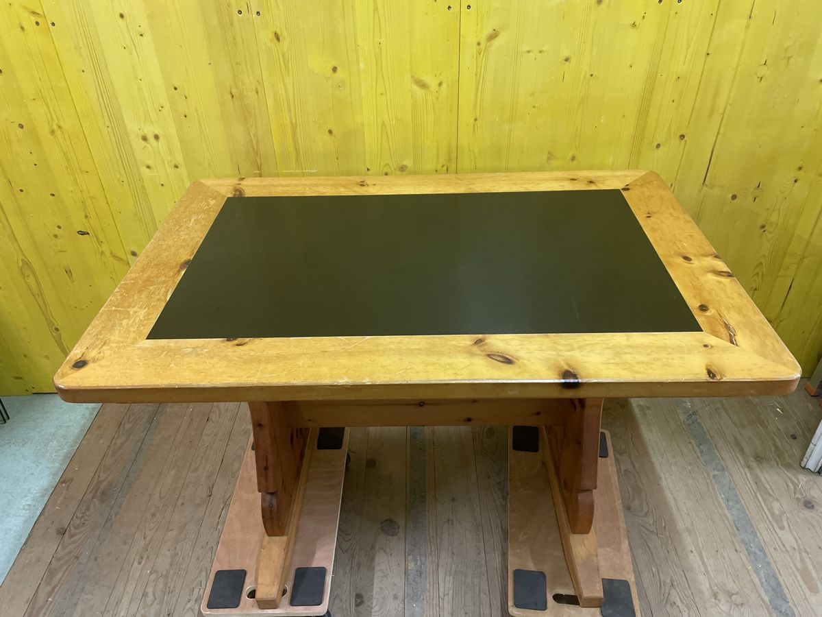 Tables: Tisch Arve – D'occasion à Almens par bsundrix