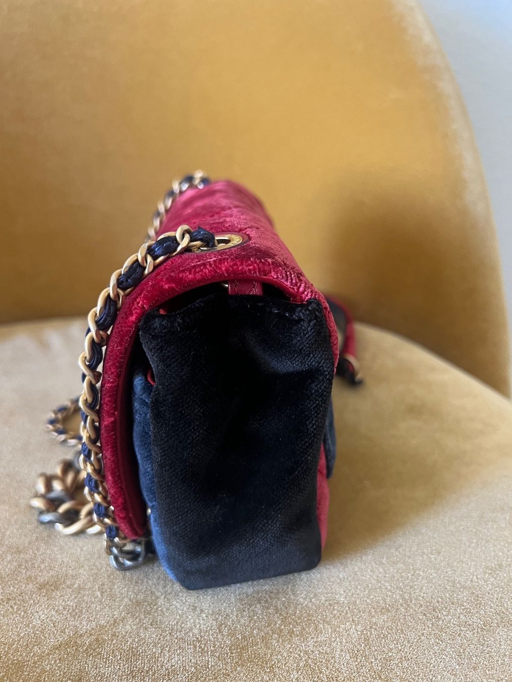 Chanel Taschen: Sac Chanel en velours tricolor – Gebraucht aus Lutry von roxypoxy 1