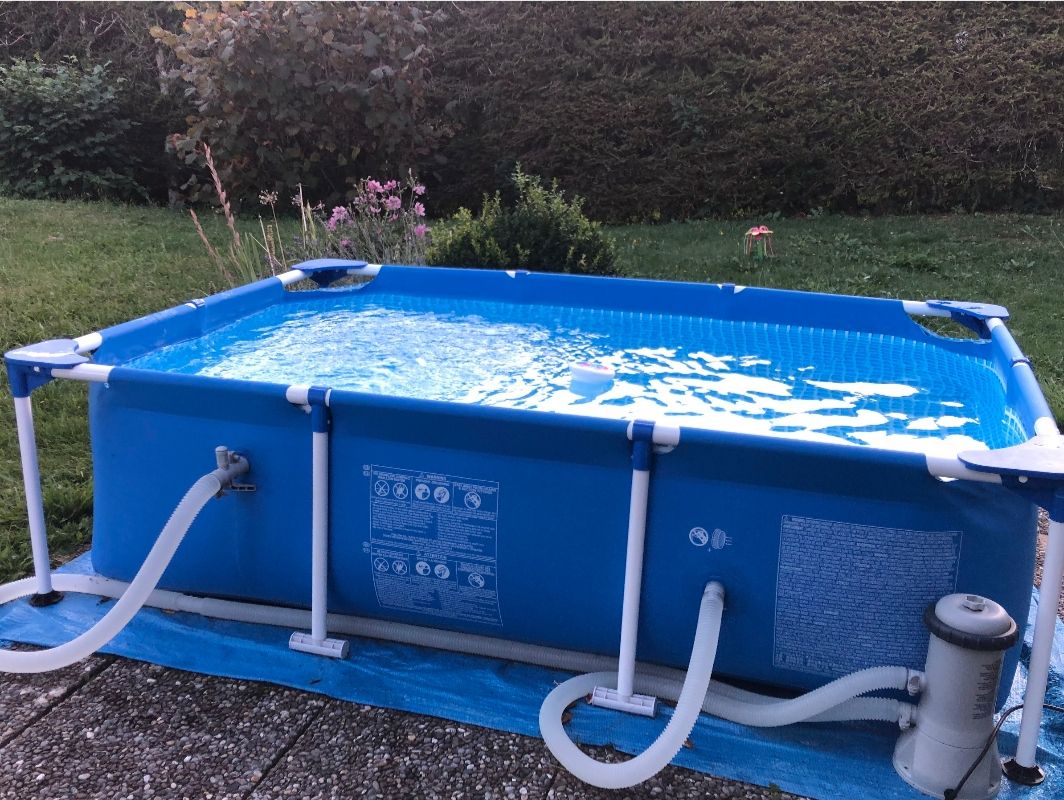 Intex Piscines: Intex frame Swimming pool rechteckig  – D'occasion à Nods par BieneS 1