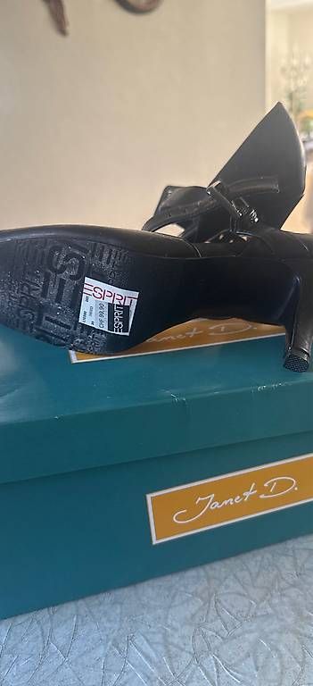 Damenschuhe: Neue Esprit Schuhe Grösse 39 – Gebraucht aus Seltisberg von gul_wv9k 3