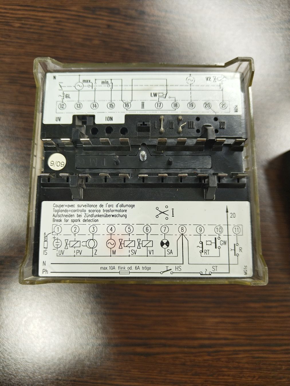 Componenti elettronici: Satronic TMG 740-3 Mod. 32-32 Brennerautomat   – Usato da Emmenbrücke venduto da BlSi 1