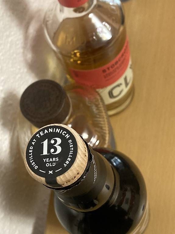 Bevande alcoliche: 3 offene Whisky Flaschen – Usato da Adliswil venduto da Voeghi 1