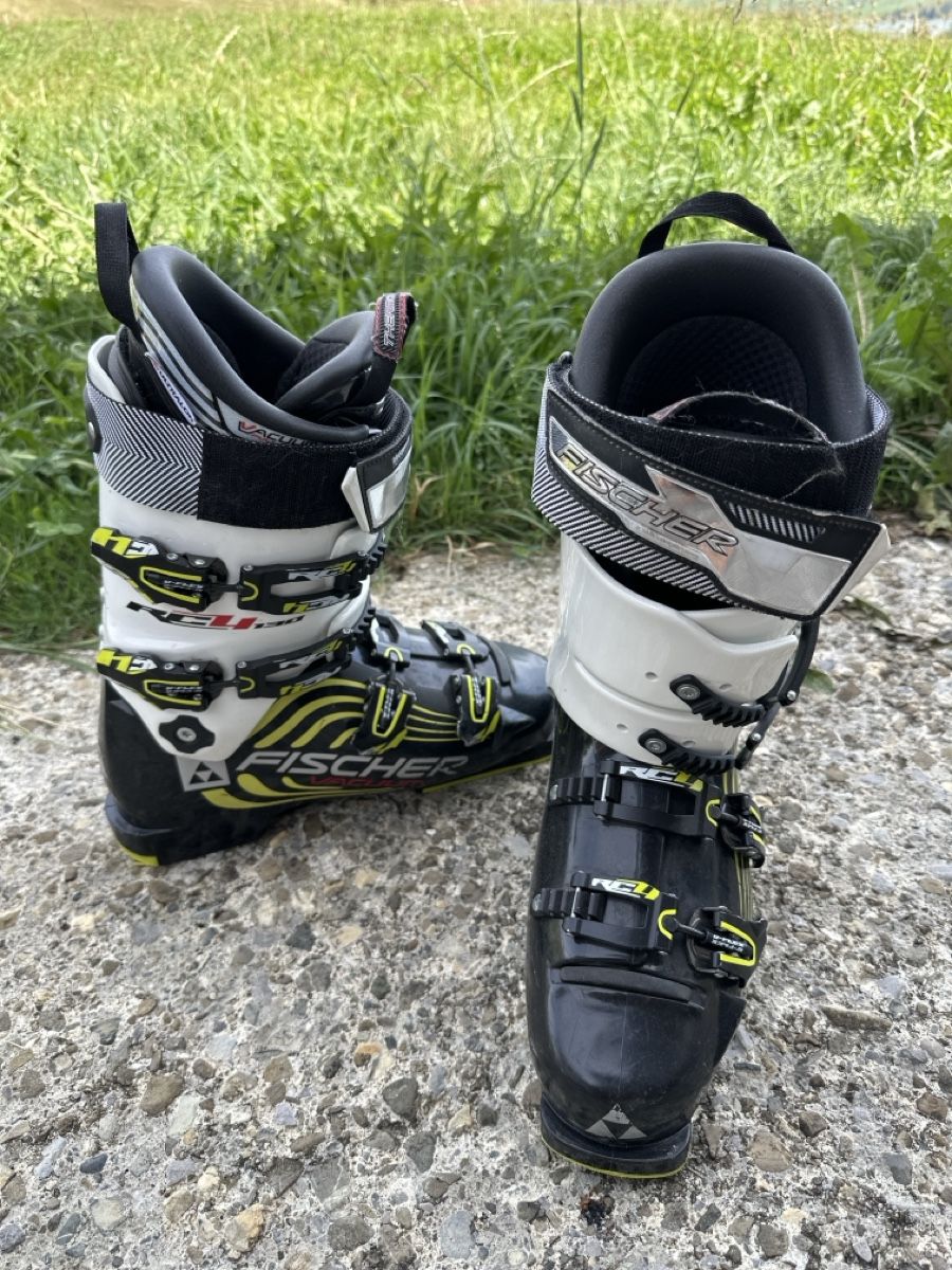 Chaussures hommes: Skischuhe Gr 27 – D'occasion à Gross par Go-4-it